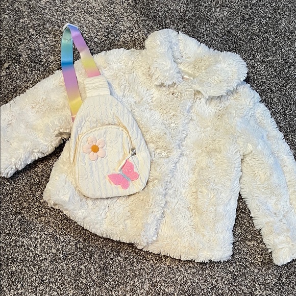 Old Navy Toddler Coat Toddler Teddy Bear Jacket Toddler Girl Faux Fur Coat - Picture 1 of 12